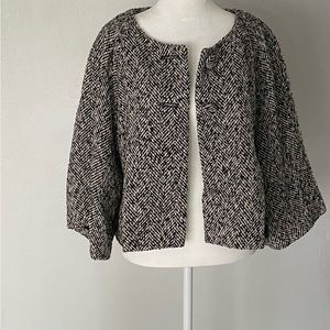 Houndstooth mid length jacket size large